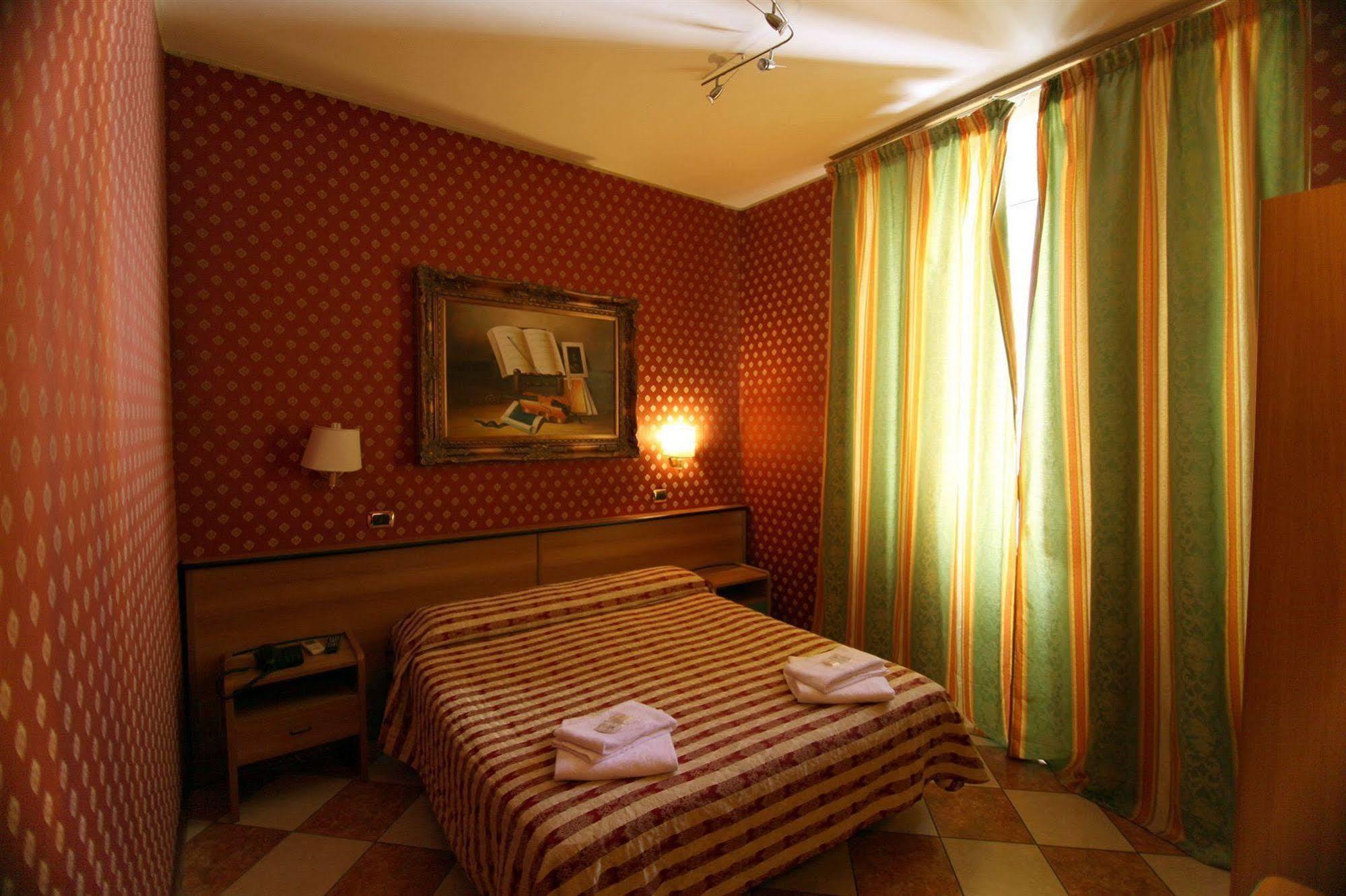 Hotel Hollywood Roma Dış mekan fotoğraf