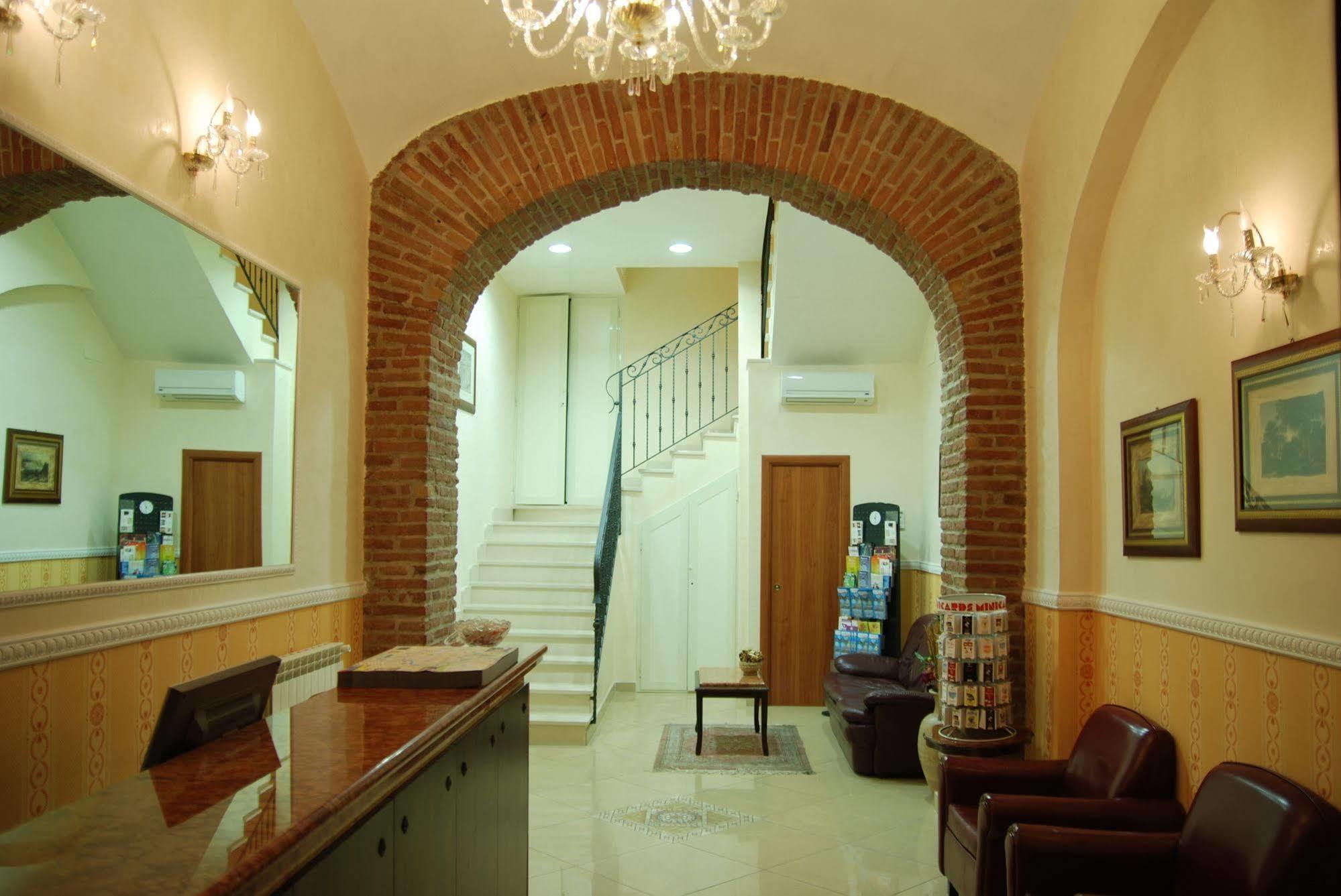 Hotel Hollywood Roma Dış mekan fotoğraf